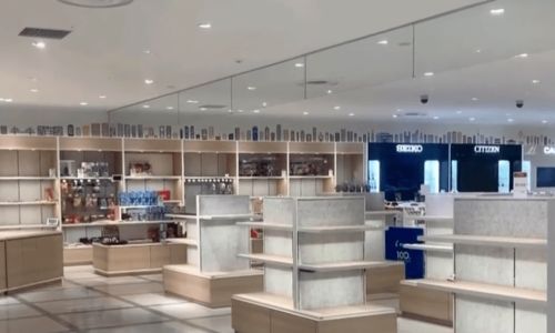 日式服務(wù)遭遇電商沖擊 透視日本17省僅存單一百貨商場與眼鏡零售業(yè)的轉(zhuǎn)型挑戰(zhàn)